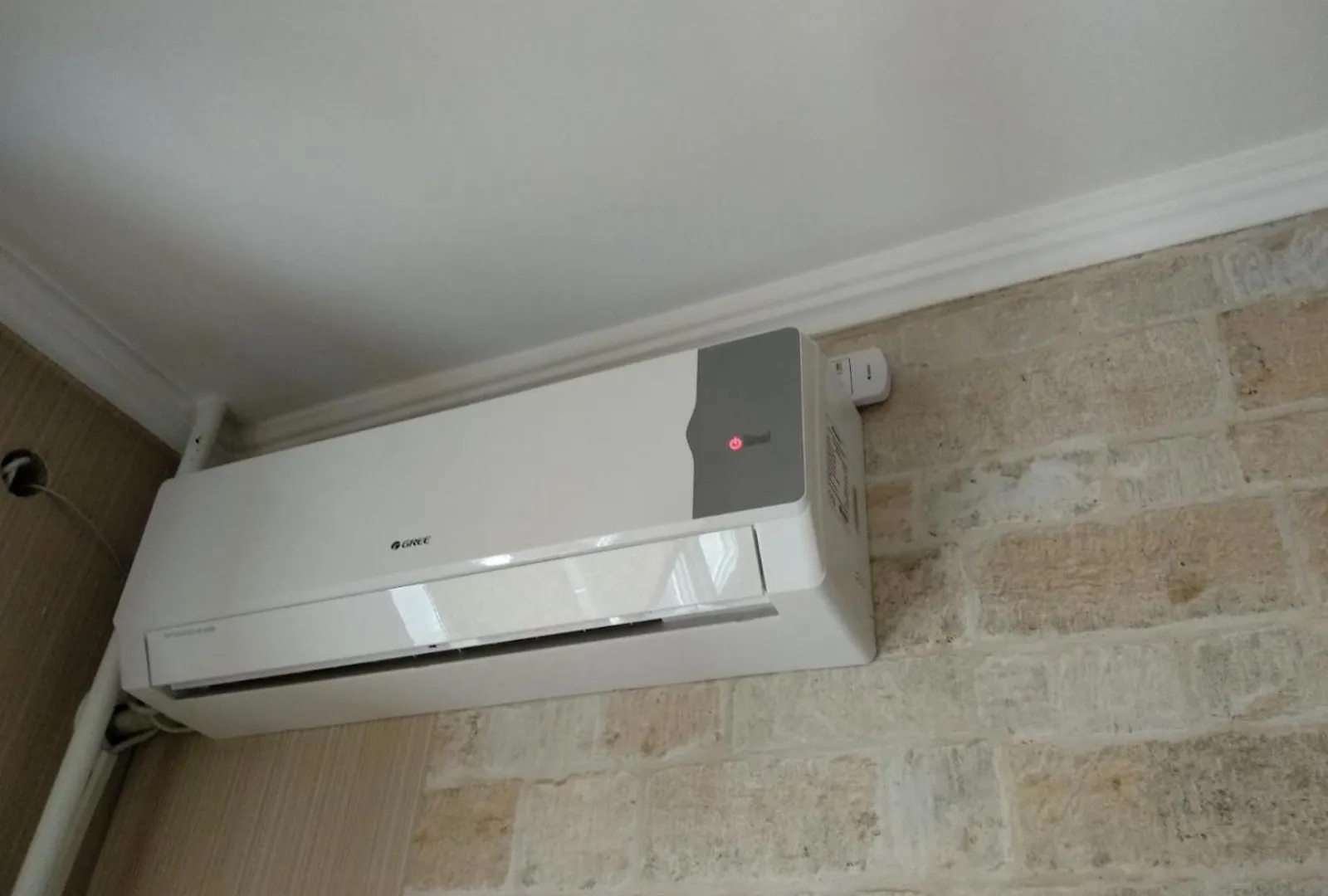 Квартира На Ауэзова-Мынбаева Рядом Со Станцией Метро, От 2Х Ночей Almaty Apartment